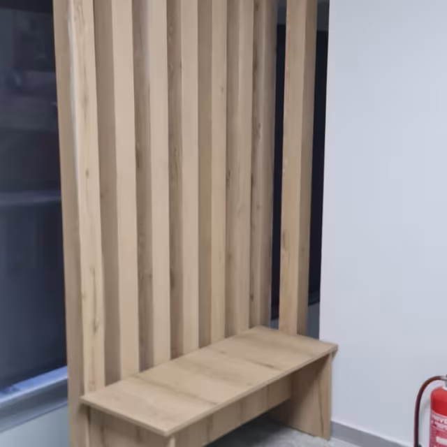 Ahşap Çıta Ayırıcı Panel ve Oturma Bankı uygulama görseli