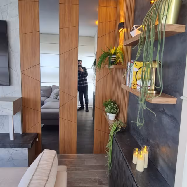 Ahşap Çıta Bölücü ve Dekoratif Raf Duvarı uygulama görseli