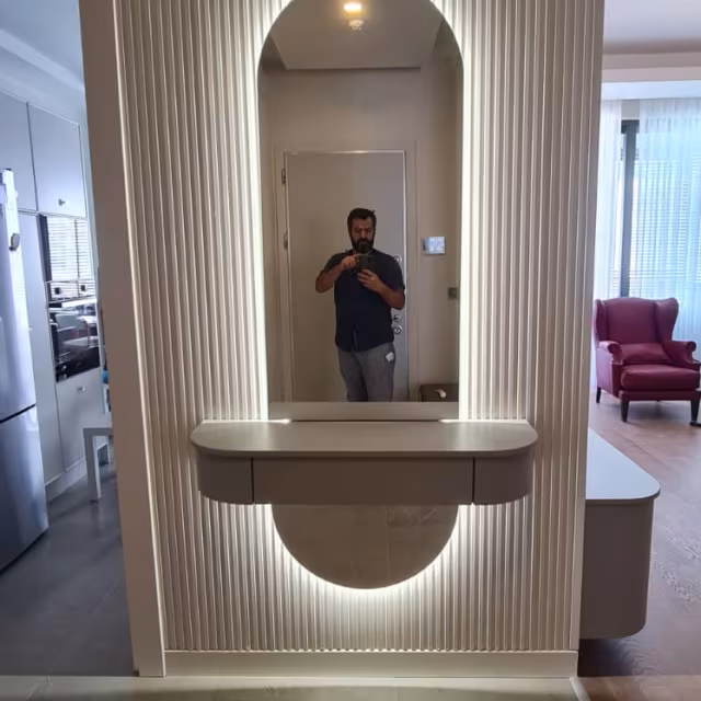 Kemer Aynalı Işıklı Dresuar ve Çıta Panel uygulama görseli
