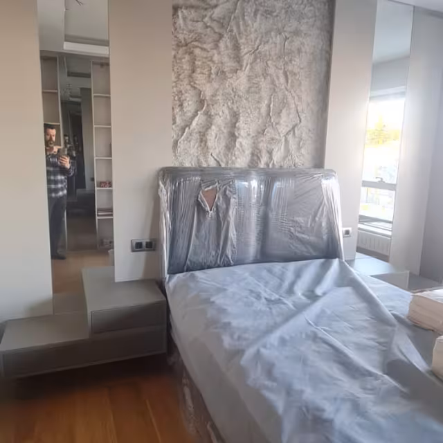 Taş Panel Başlık Uygulamalı Minimal Yatak Odası uygulama görseli